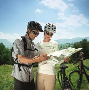 Westallgäu Radfahrer mit Karte 305×309